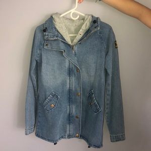 long sleeve sweatshirt/jean jacket